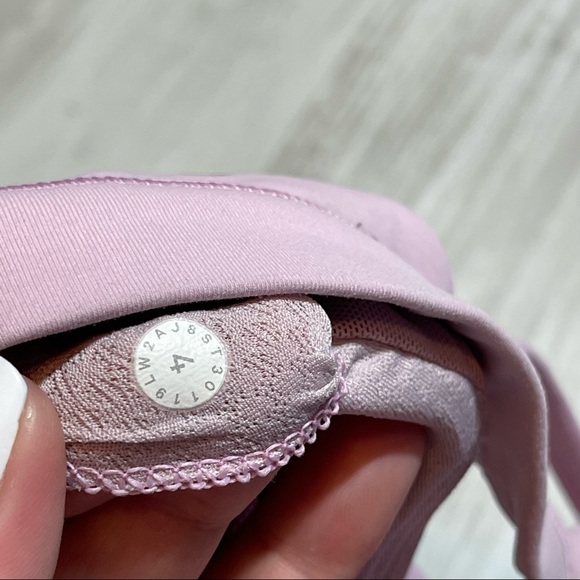 Lululemon Free To Be Serene Bra Pearl Pink Size 4 - Picture 4 of 4
